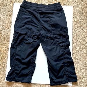 Lululemon capri pants